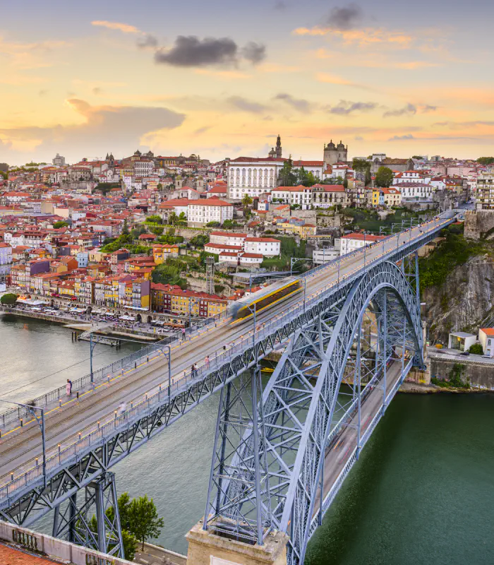 Porto's Ribeira and the Dom Luís Bridge over the Douro